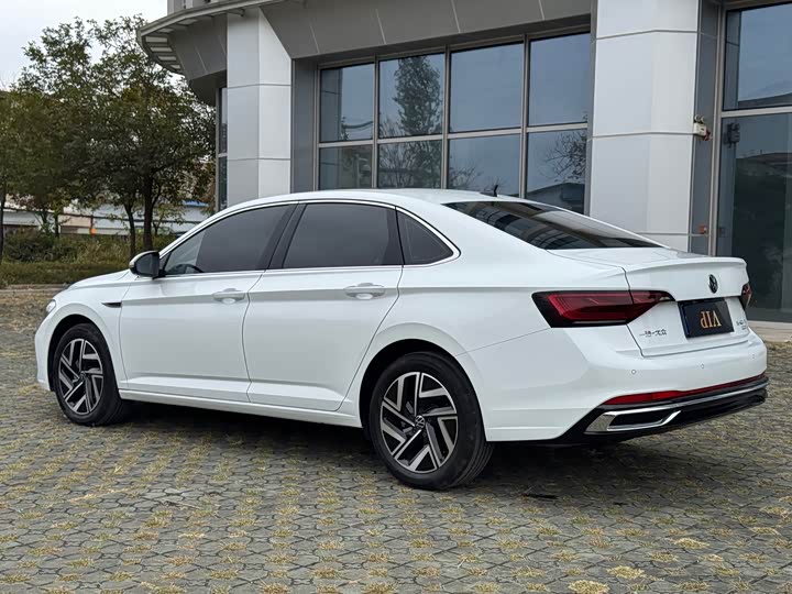 Фото 6 - Volkswagen Sagitar L