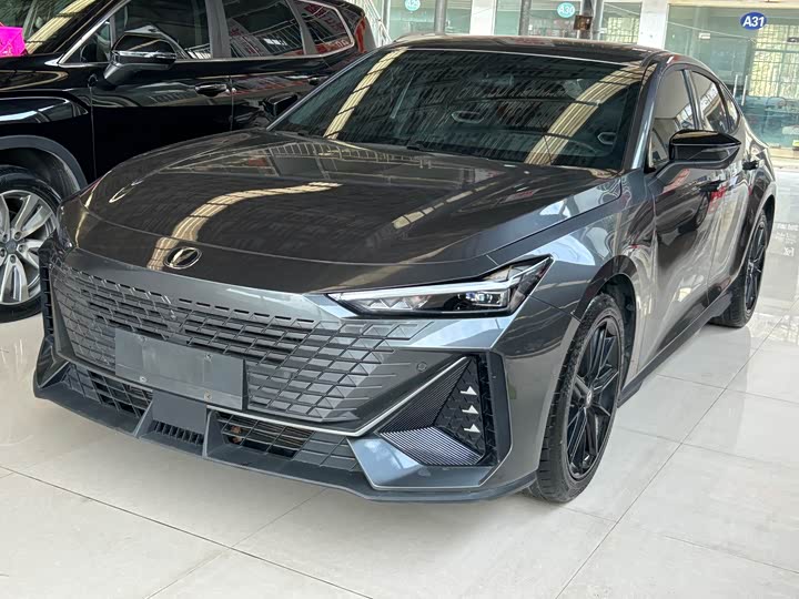 Фото 1 - Changan UNI-V