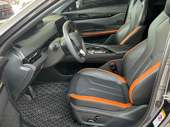 Фото 7 - Changan UNI-V