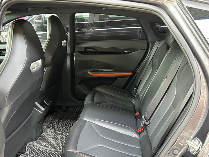 Фото 8 - Changan UNI-V