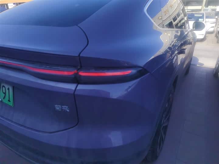 Фото 8 - Nio EC6