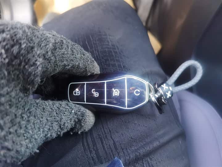 Фото 9 - Nio EC6