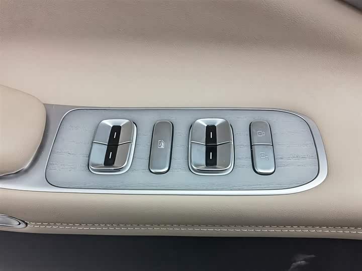 Фото 9 - XPeng X9