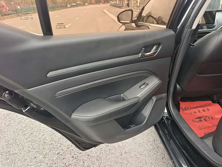 Фото 8 - Nissan Teana