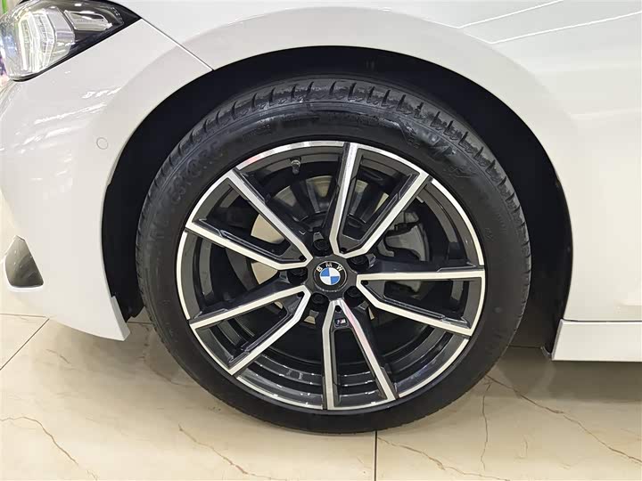 Фото 8 - BMW 3 Series