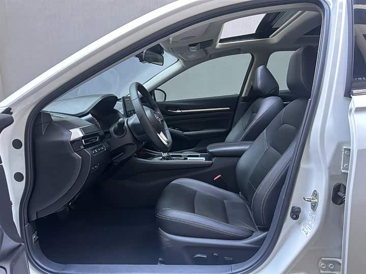 Фото 5 - Nissan Teana