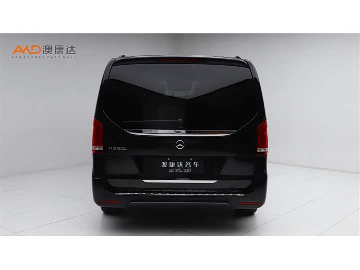 Фото 4 - Mercedes-Benz V-Class