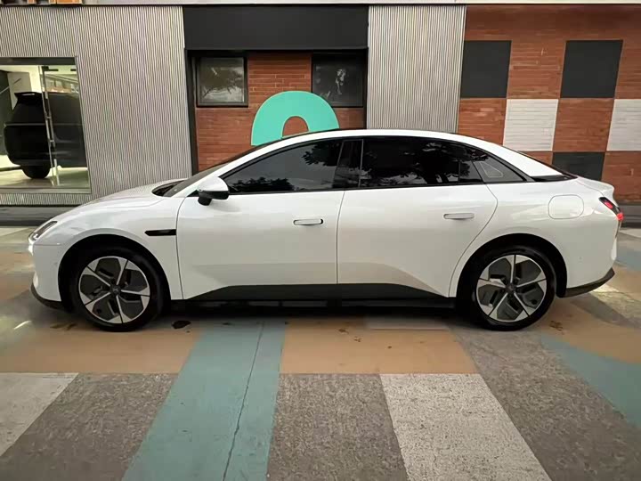 Фото 7 - XPeng Mona M03