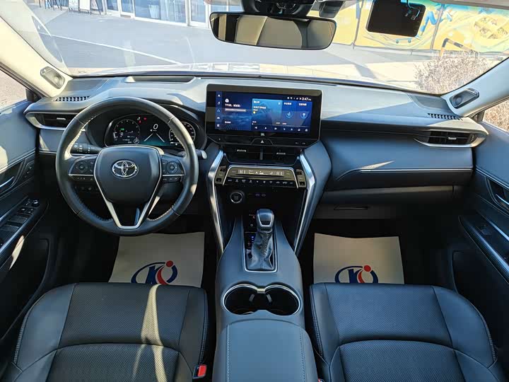 Фото 9 - Toyota Venza