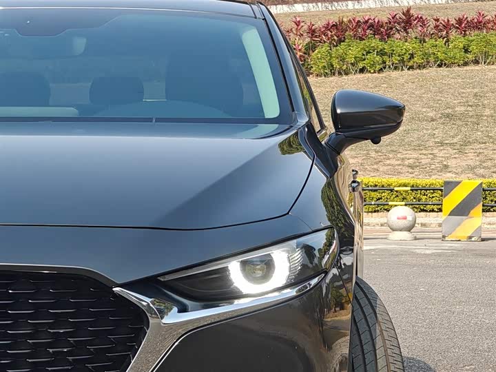 Фото 9 - Mazda 3 (Axela)