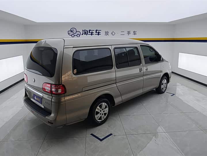 Фото 3 - Dongfeng Forthing Lingzhi M5