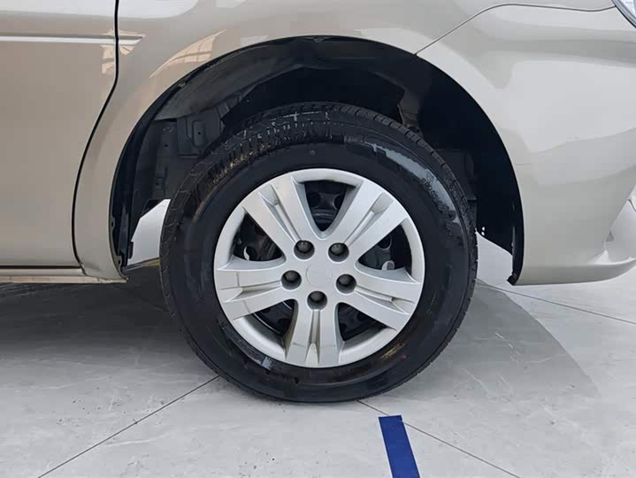 Фото 6 - Dongfeng Forthing Lingzhi M5