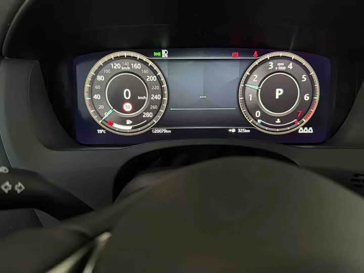 Фото 2 - Jaguar XE L