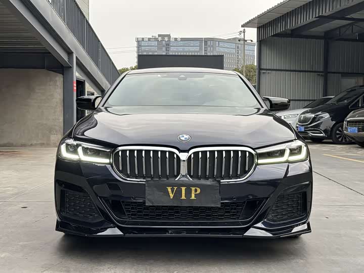 Фото 2 - BMW 5 Series