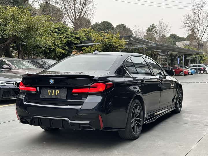 Фото 9 - BMW 5 Series