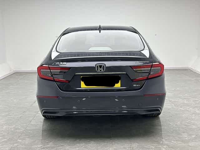 Фото 6 - Honda Accord