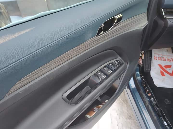 Фото 7 - Ford Equator Sport