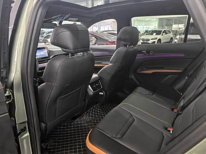 Фото 5 - Ford Equator Sport