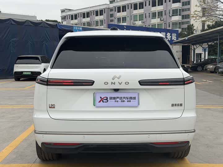 Фото 6 - Nio Onvo L90