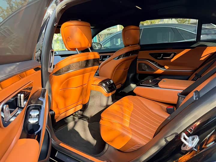 Фото 4 - Mercedes-Benz S-Class