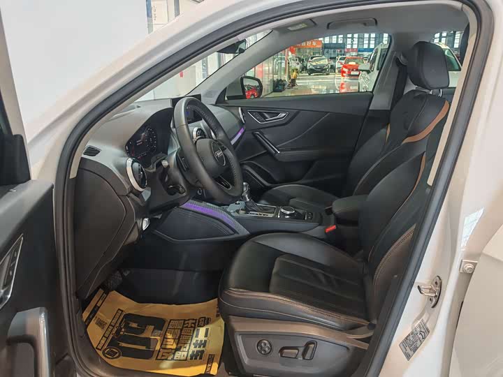 Фото 7 - Audi Q2L