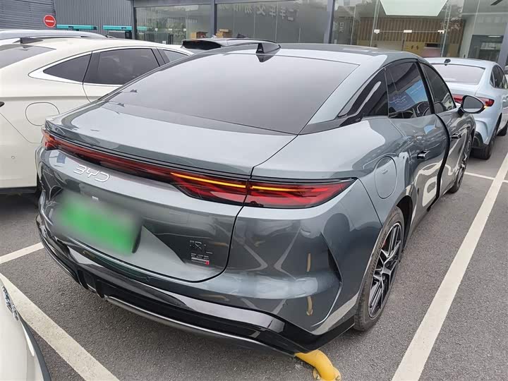 Фото 7 - BYD Han L