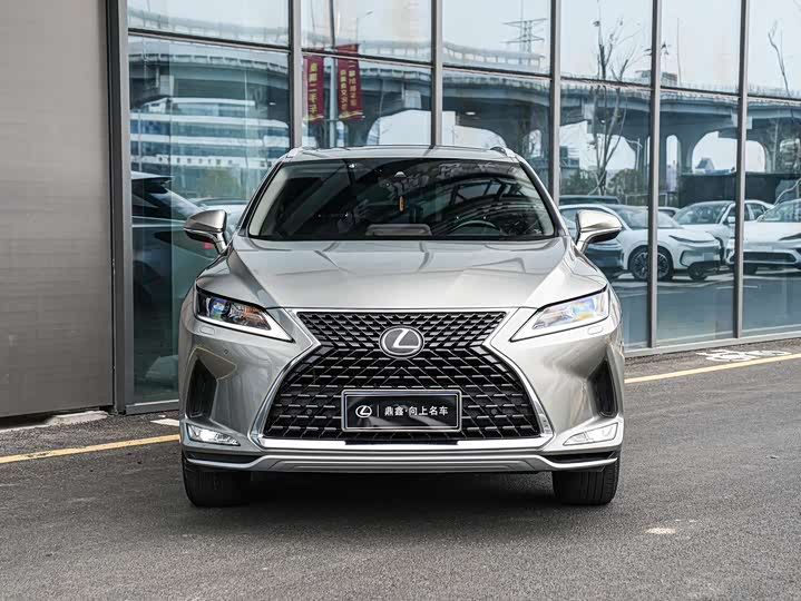 Фото 2 - Lexus RX