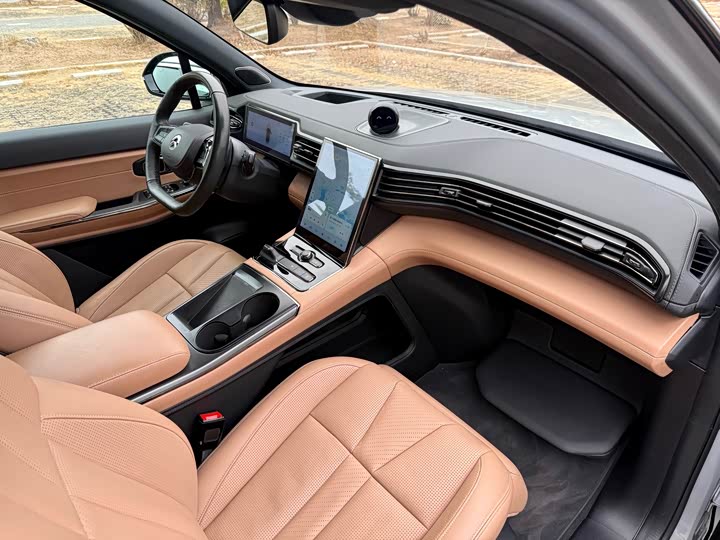 Фото 9 - Nio ES8