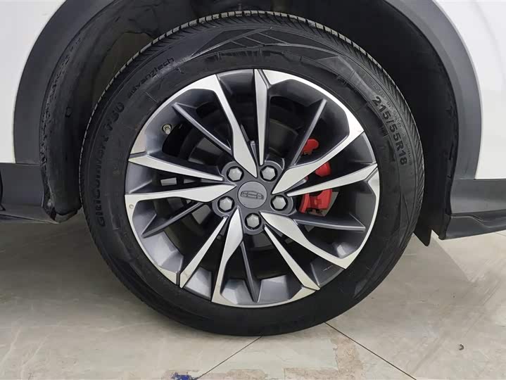 Фото 6 - Geely Coolray