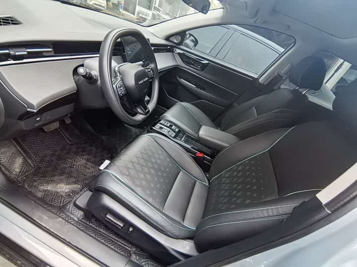 Фото 6 - Honda e:NP2