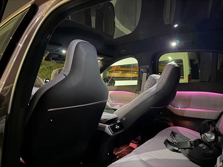 Фото 5 - Nio EC6