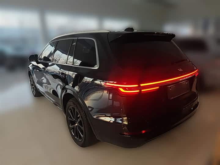 Фото 9 - LiXiang One