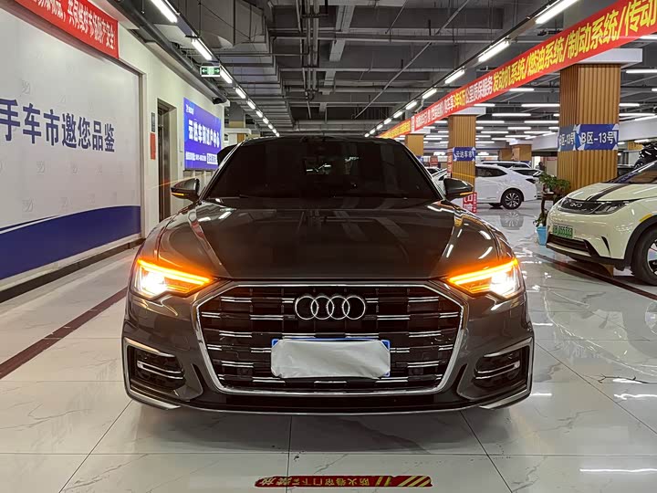 Фото 1 - Audi A6L