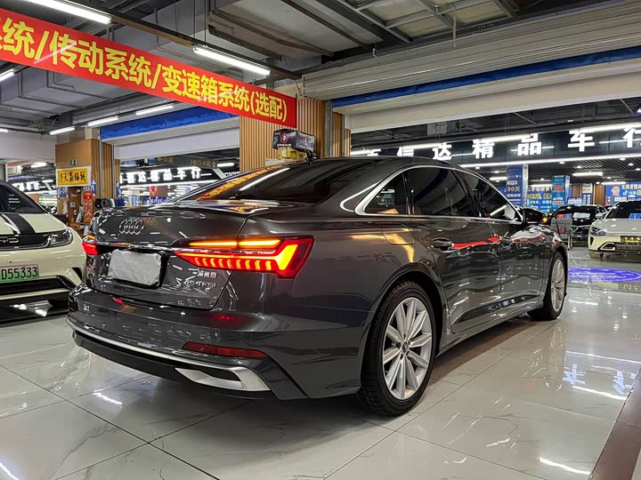 Фото 5 - Audi A6L