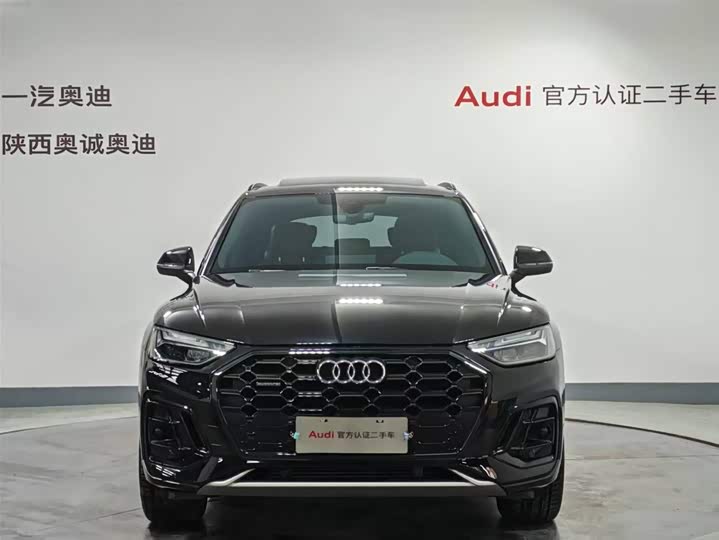 Фото 2 - Audi Q5L