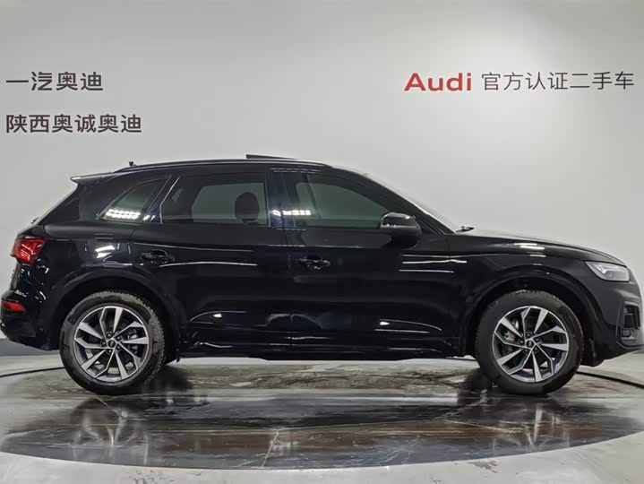 Фото 3 - Audi Q5L