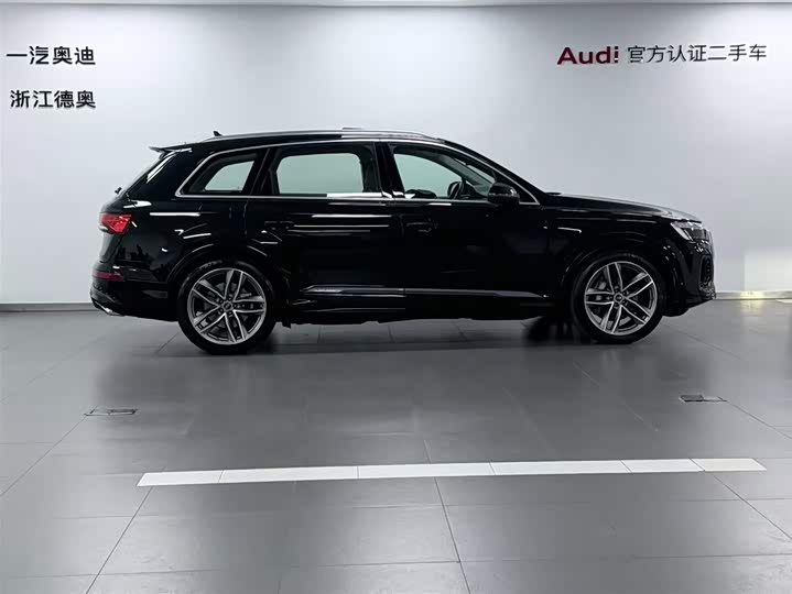 Фото 3 - Audi Q7