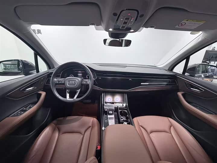 Фото 6 - Audi Q7