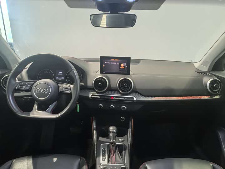 Фото 7 - Audi Q2L