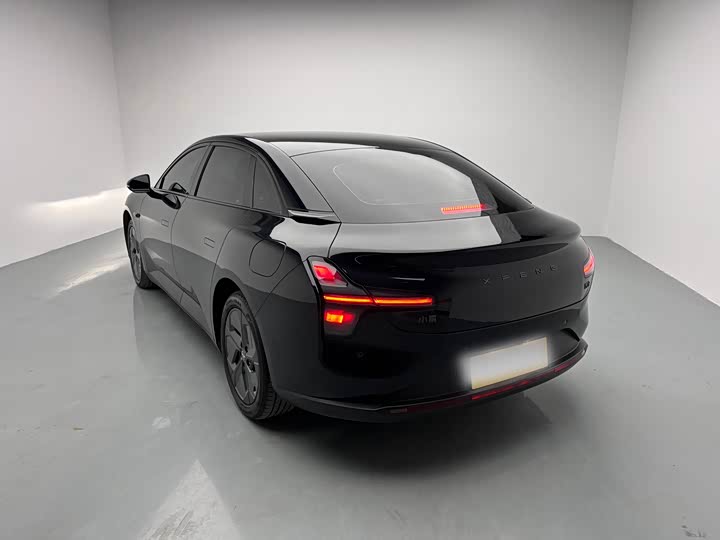 Фото 6 - XPeng Mona M03