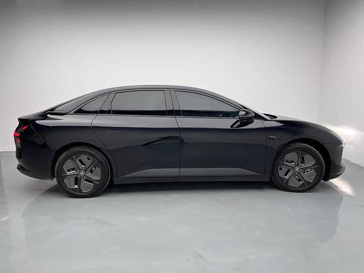 Фото 7 - XPeng Mona M03