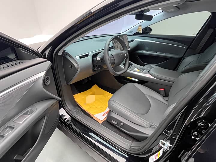 Фото 9 - XPeng Mona M03