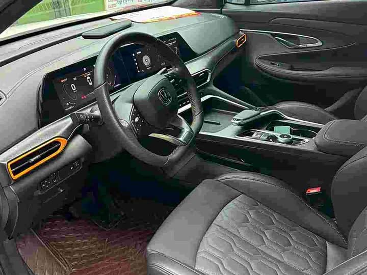 Фото 4 - Changan UNI-T