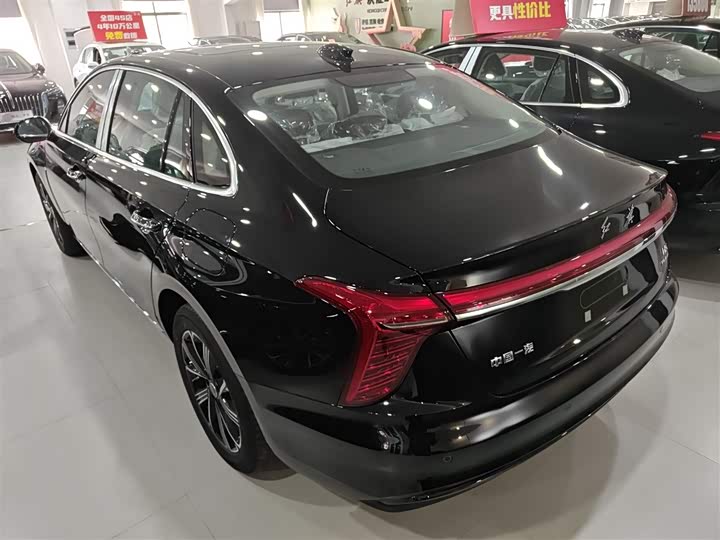 Фото 5 - Hongqi H5 Hybrid