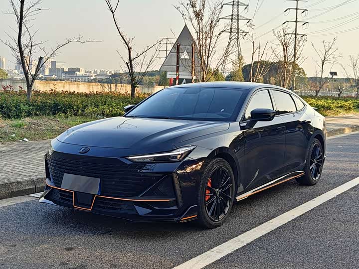 Фото 1 - Changan UNI-V