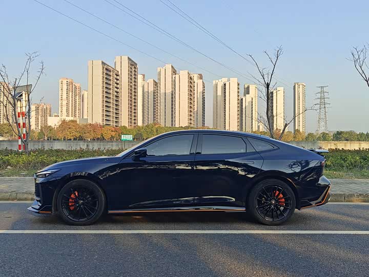 Фото 4 - Changan UNI-V