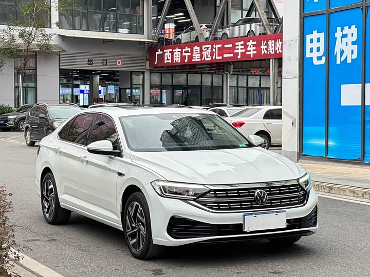 Фото 3 - Volkswagen Sagitar L