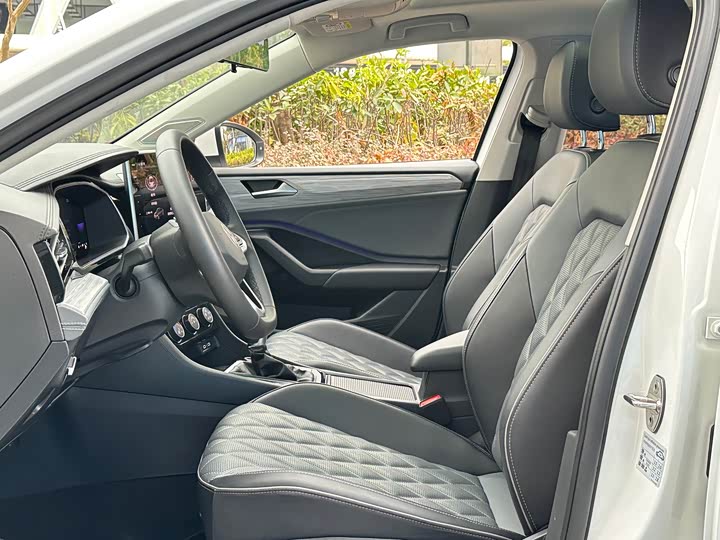 Фото 6 - Volkswagen Sagitar L