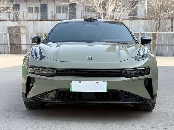 Фото 2 - Zeekr 001