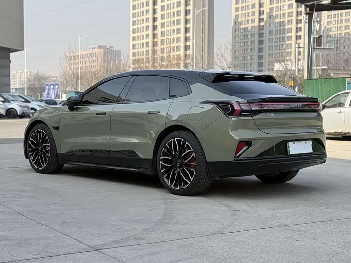 Фото 9 - Zeekr 001